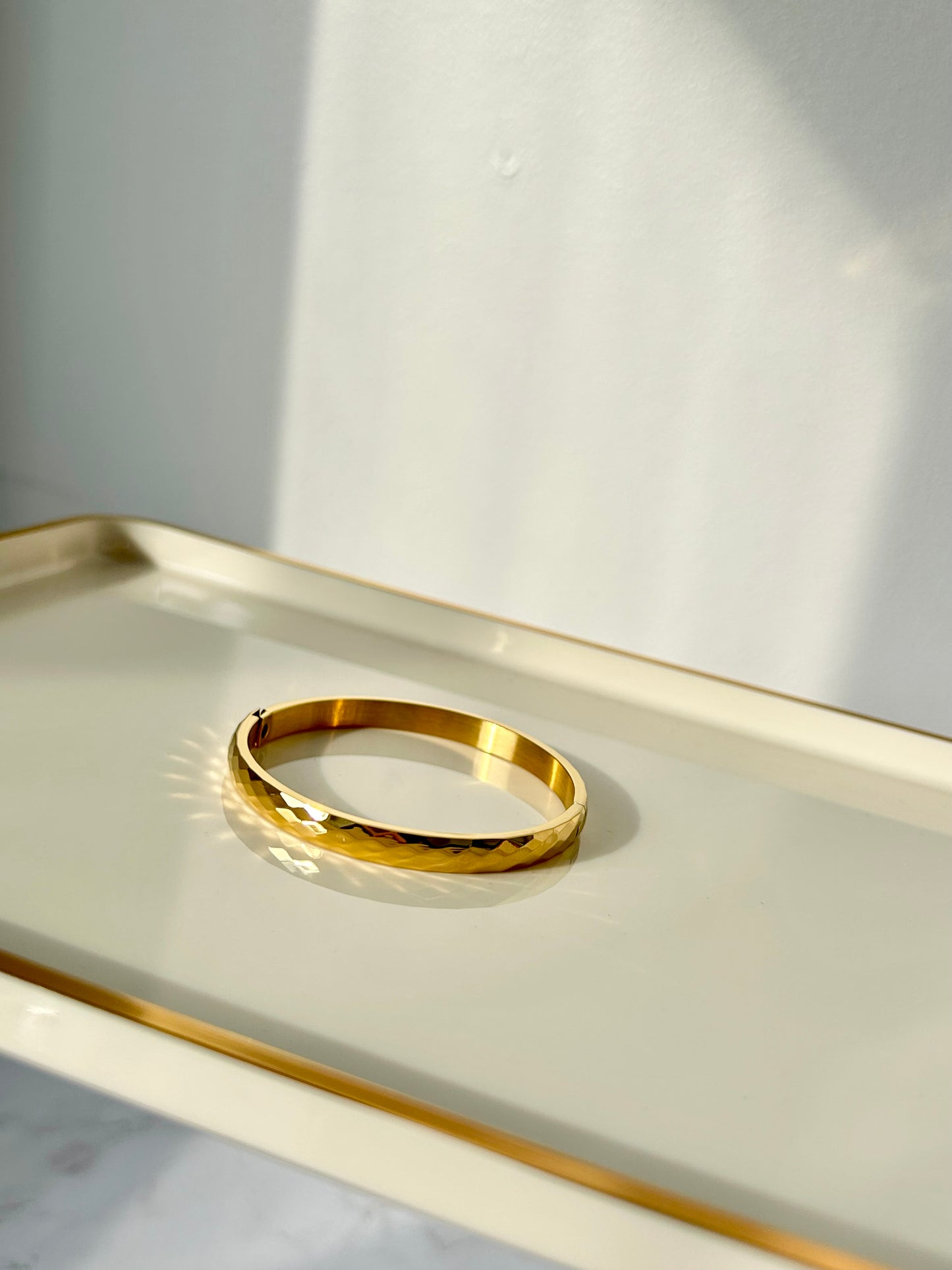 Sia bangle
