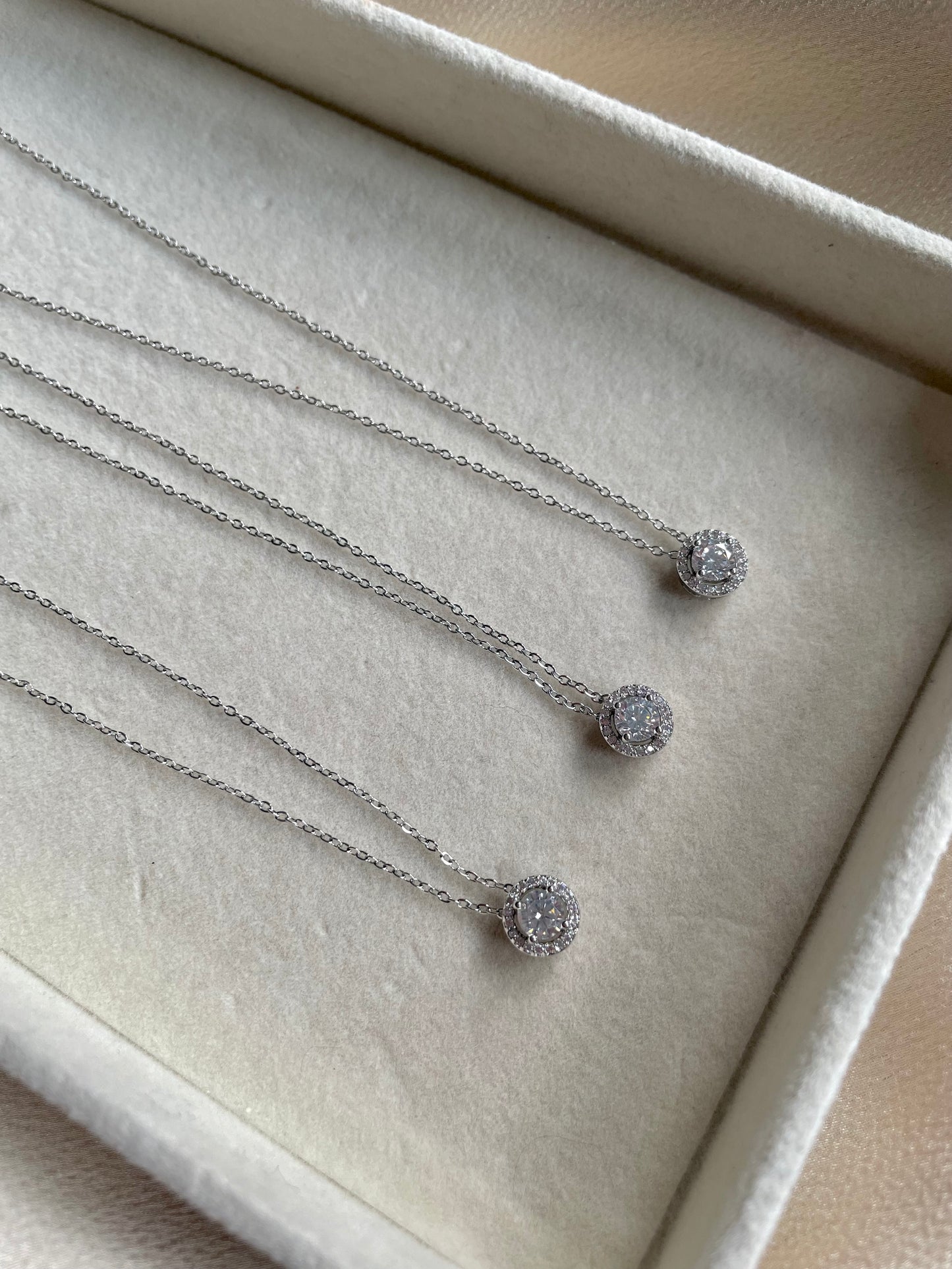 Areej necklace - silver