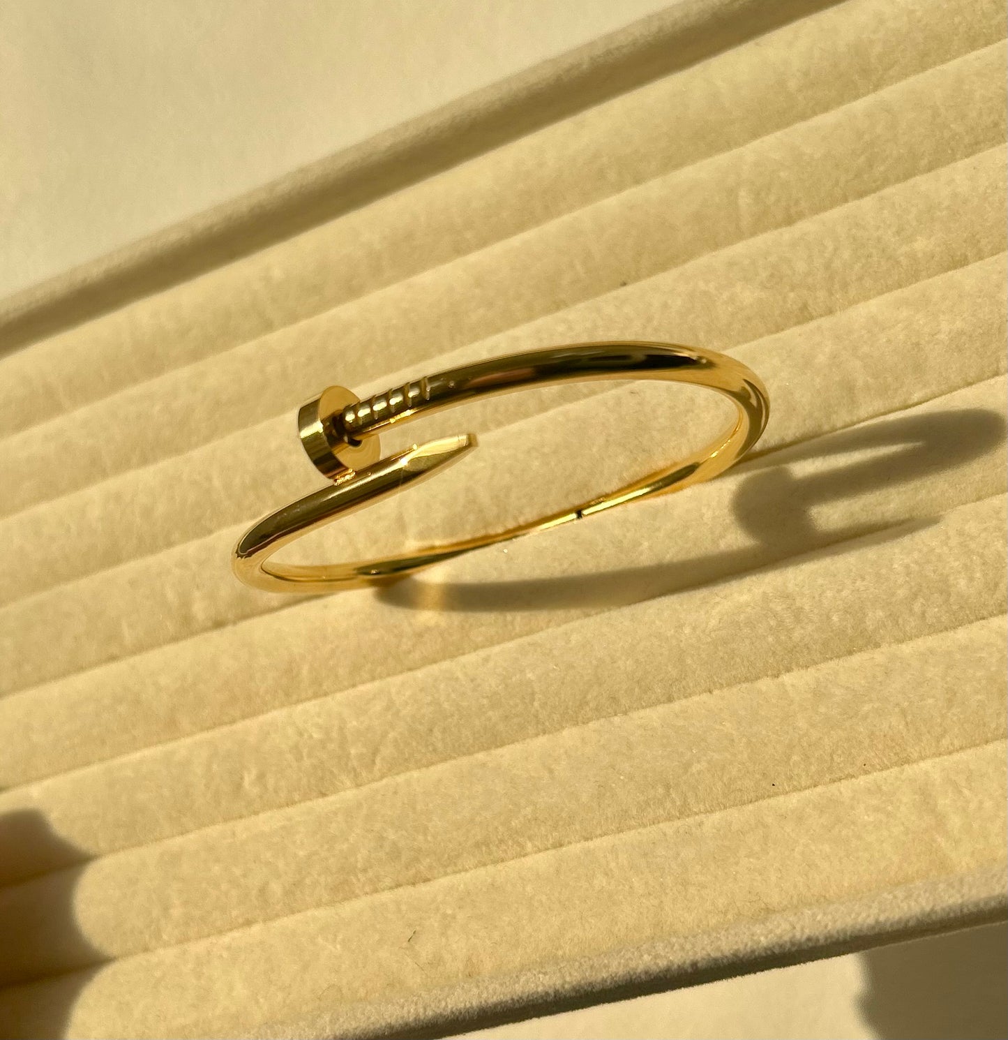 Taara bangle ~ Gold