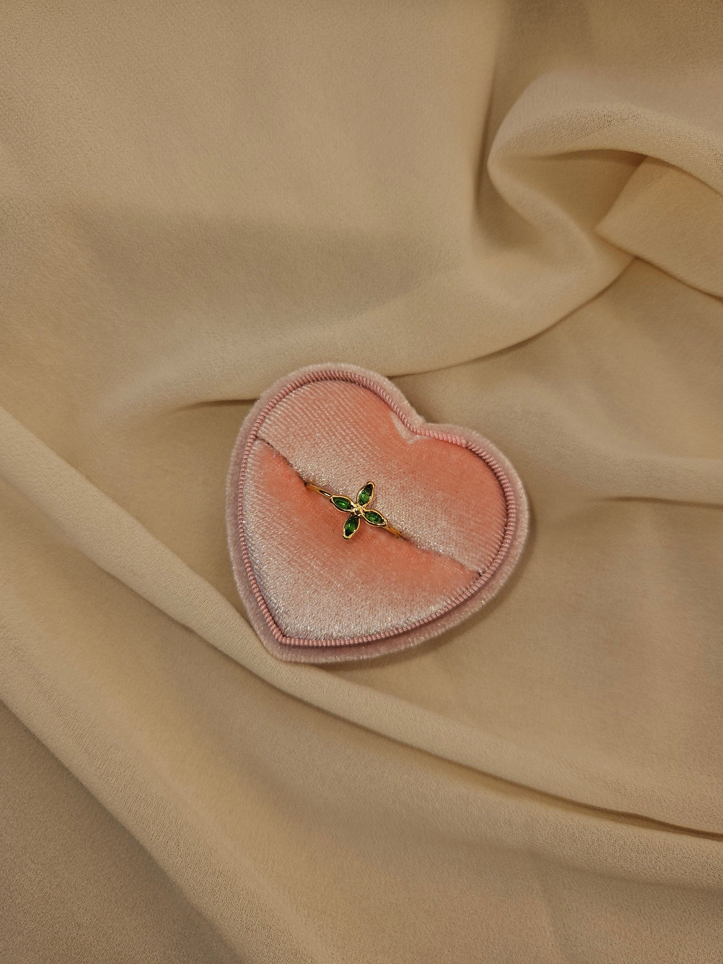 Zahara ring ~ emerald