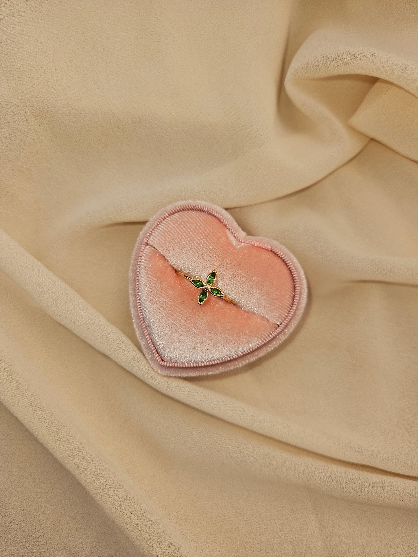 Zahara ring ~ emerald