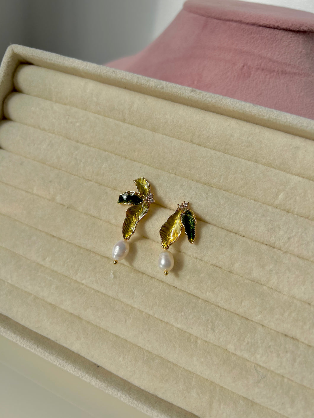 Olivia earrings~ Green