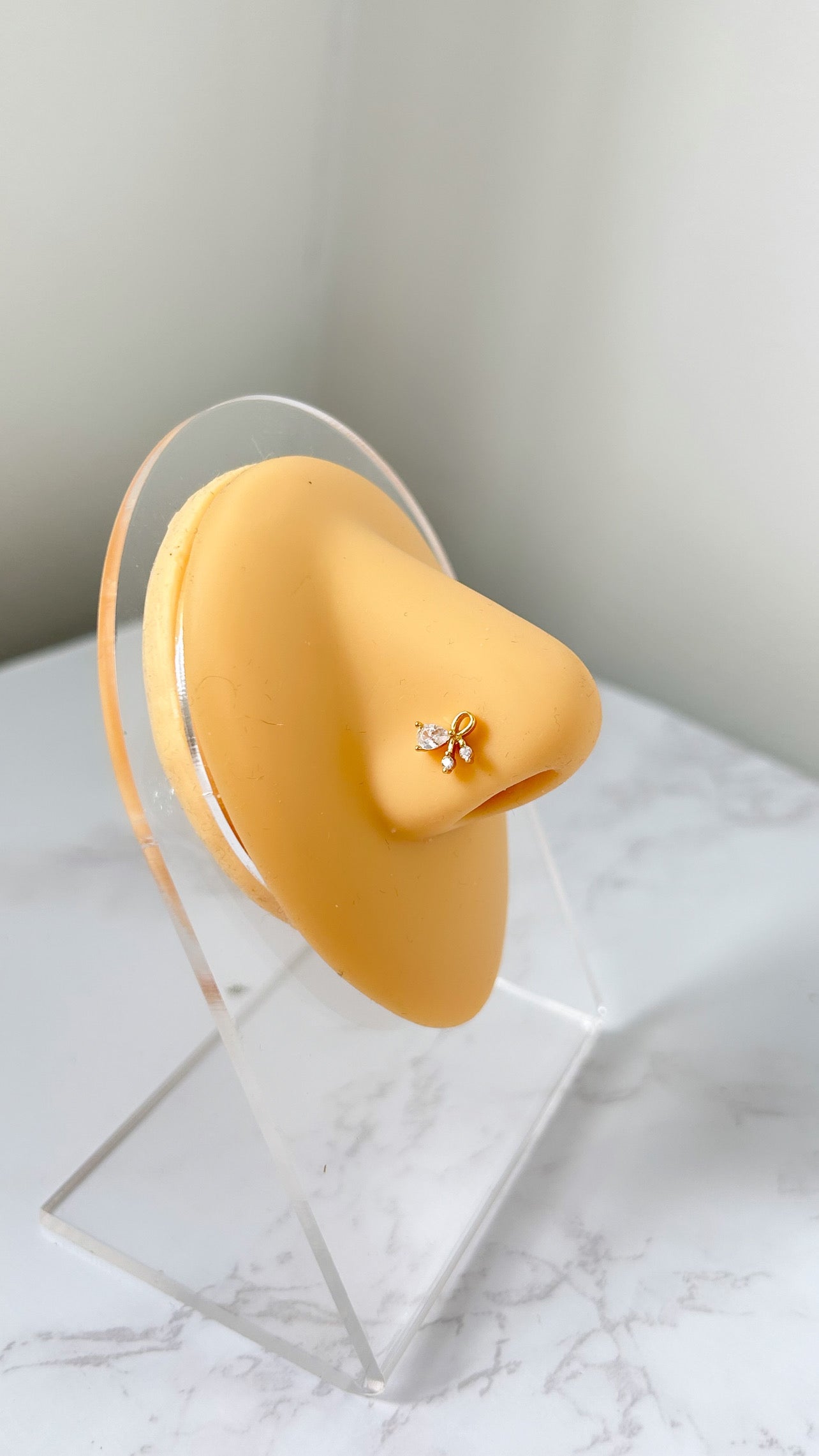 Miffy nose stud ~ gold
