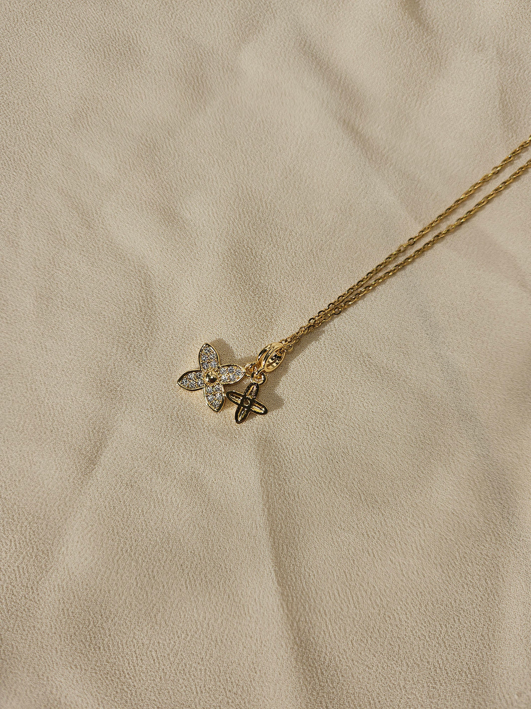 Evangeline necklace ~ gold