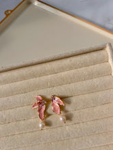 Load image into Gallery viewer, Olivia earrings~ Pink
