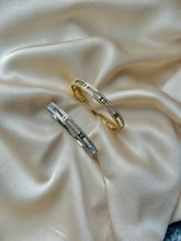 Load image into Gallery viewer, Timeless bangles- Silver / Gold
