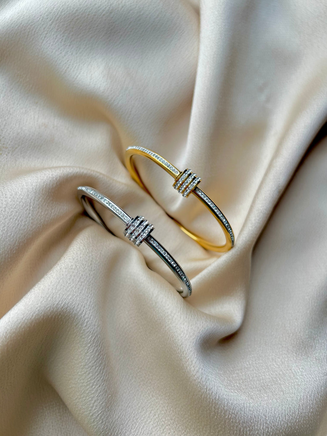 Ella bangles- Silver / Gold