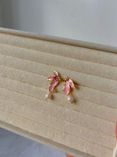 Load image into Gallery viewer, Olivia earrings~ Pink
