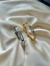 Load image into Gallery viewer, Timeless bangles- Silver / Gold
