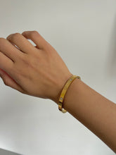 Load image into Gallery viewer, Liyanna bangles- Silver / Gold
