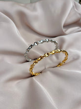 Load image into Gallery viewer, Helia bangles ~ Gold/silver
