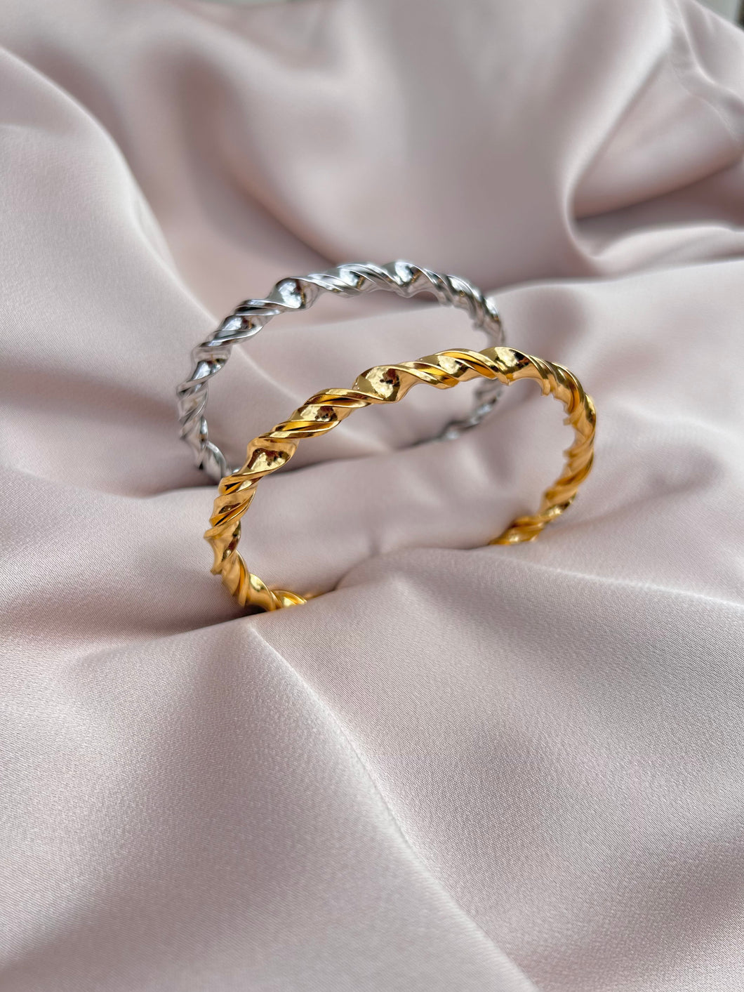 Helia bangles ~ Gold/silver