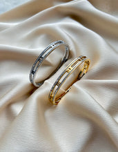 Load image into Gallery viewer, Timeless bangles- Silver / Gold
