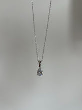 Load and play video in Gallery viewer, Arissa necklace - Silver
