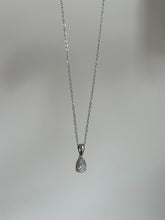 Load and play video in Gallery viewer, Arissa necklace - Silver
