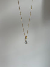 Load and play video in Gallery viewer, Arissa necklace - gold
