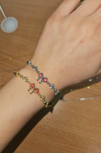 Load image into Gallery viewer, Maisy bracelet ~ gold
