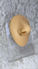 Load image into Gallery viewer, Rani nose ring ~ gold
