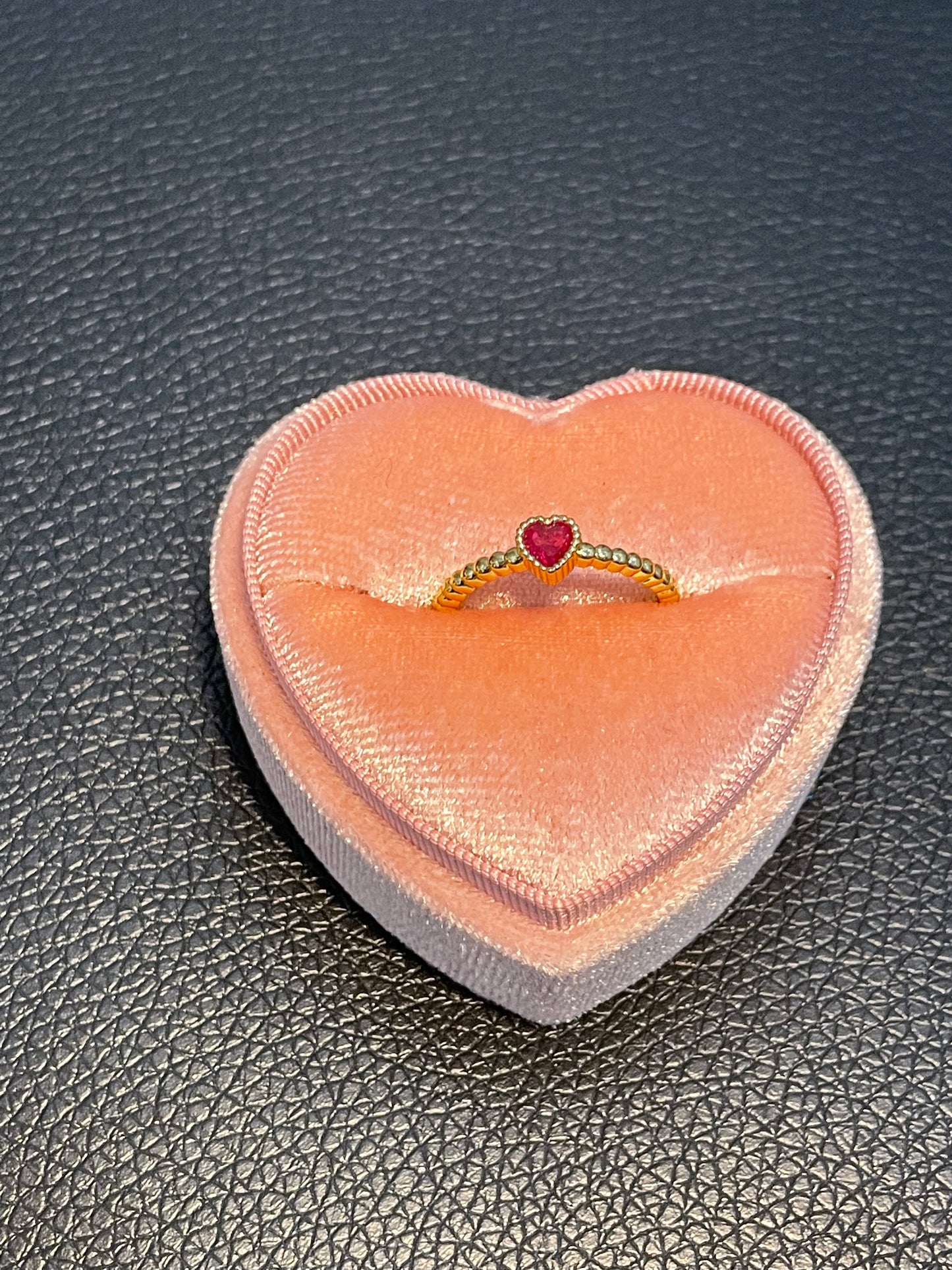 Lovestruck ring ~ dark pink